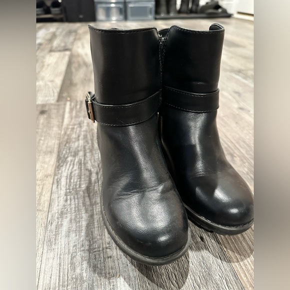 Michael Kors Boots - Picture 2 of 6